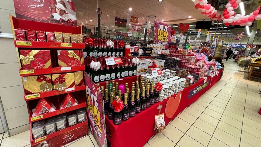 shoprite-gatewaymall-kapani Picture of Shoprite, Gateway Mall, on Kapani Shopping Centre Kanengo's Best Grocery Stores in Lilongwe